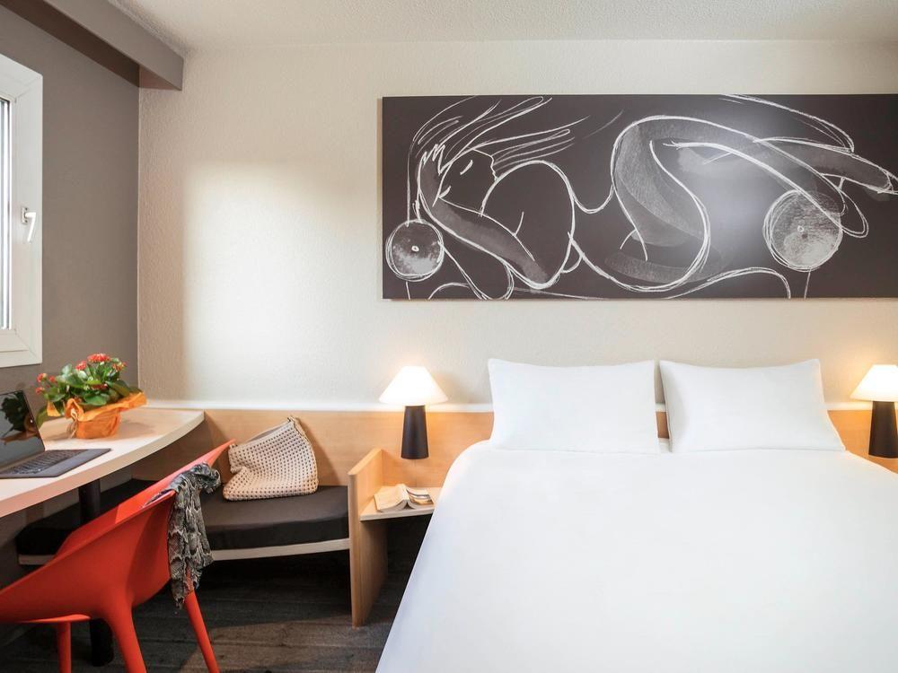 Ibis Dieppe Le Val Druel Exterior photo