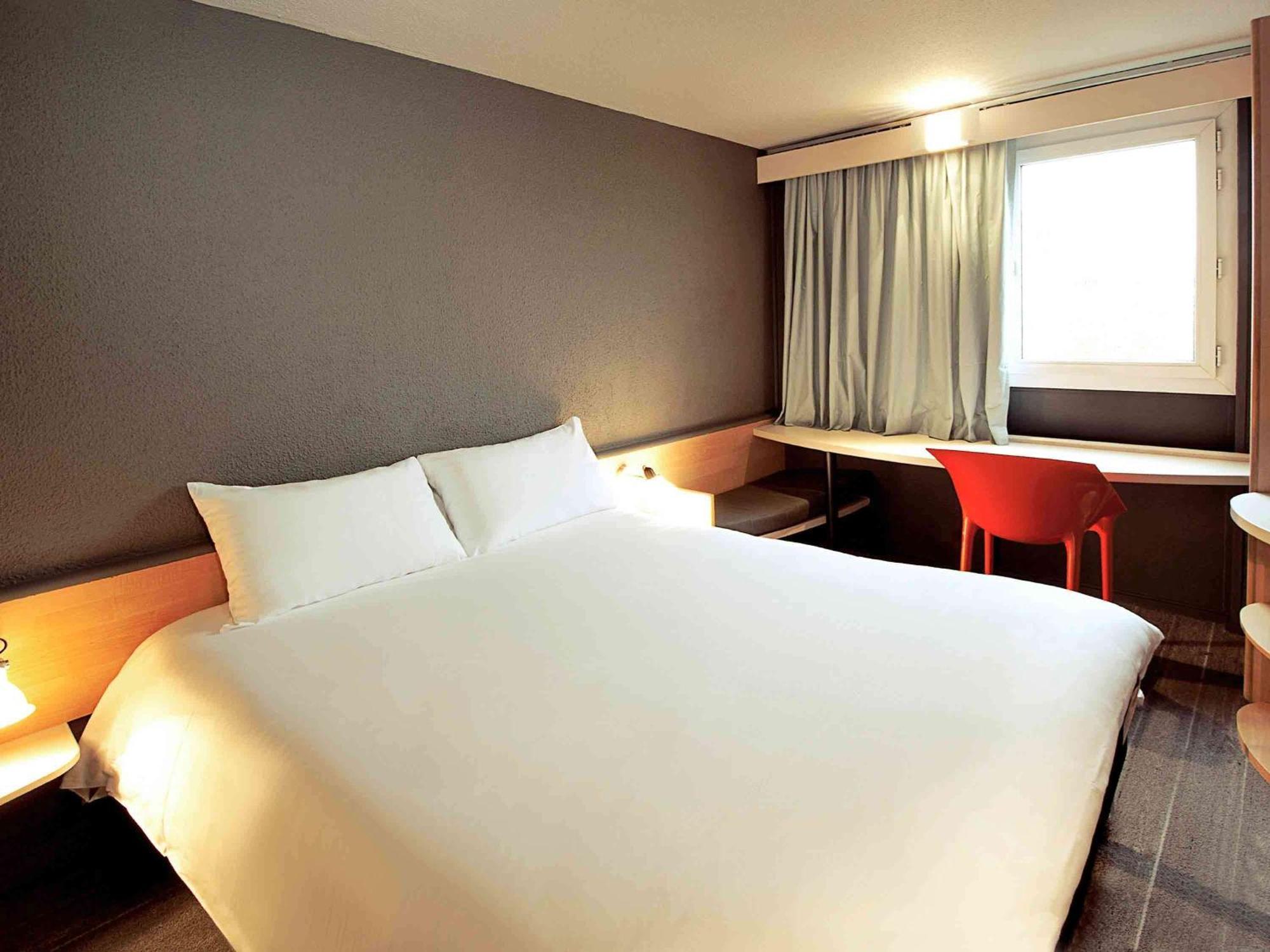 Ibis Dieppe Le Val Druel Exterior photo