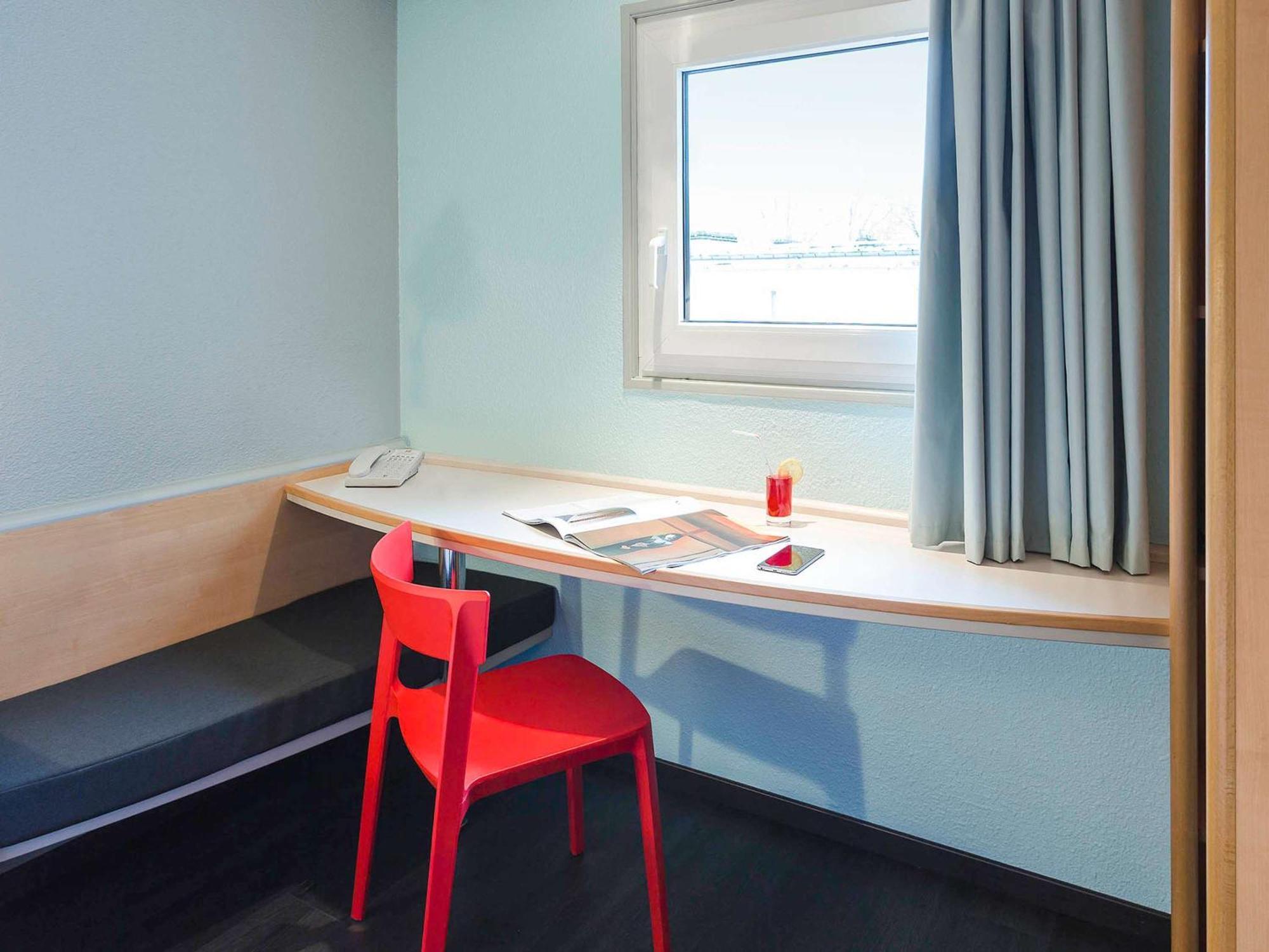 Ibis Dieppe Le Val Druel Exterior photo